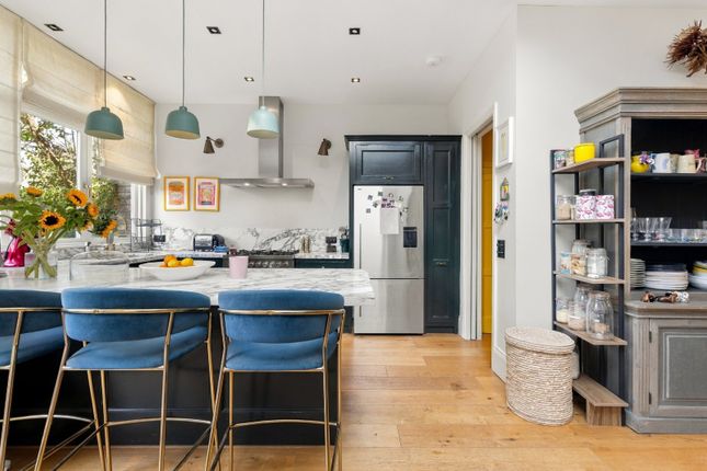 64, Wallingford Avenue, London photo 4
