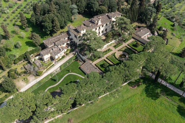 Thumbnail Villa for sale in Florence, Tuscany, Italy