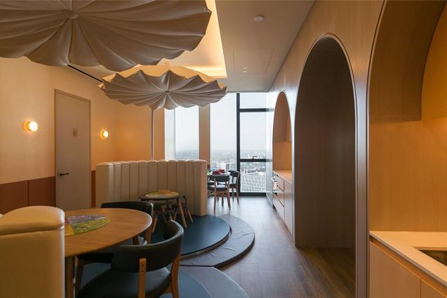 River Park Tower, Nine Elms Lane, London photo 4