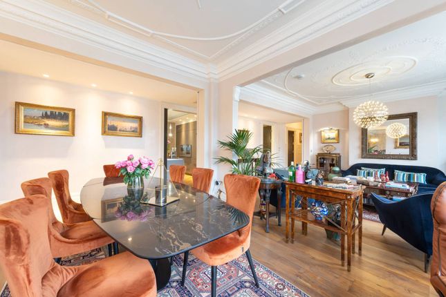Flat for sale in Old Court Place, High Street Kensington, London