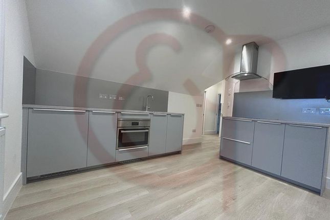 TF Studio 1 - 20 Spencer Road, London photo 3