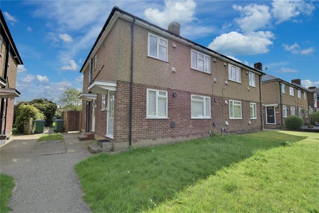 Thumbnail Flat to rent in North Approach, Watford, Hertfordshire