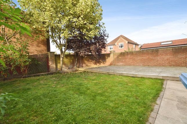 23, Cromwell Road, Hull photo 3