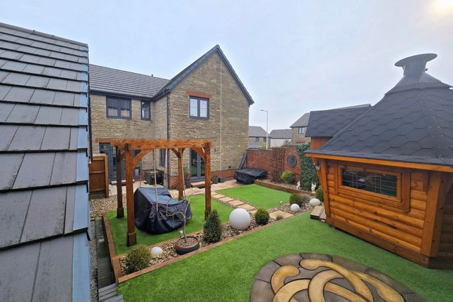 1 Clos Y Cawell, Bridgend photo 2