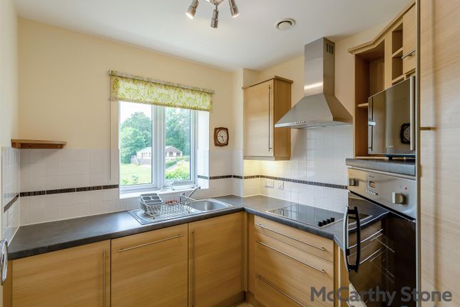 14 Thackrah Court, Squirrel Way, Leeds photo 4