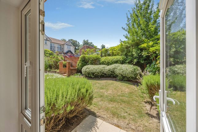 Flat 3, Sanderson Lodge, 73, Addington Road, South Croydon photo 2