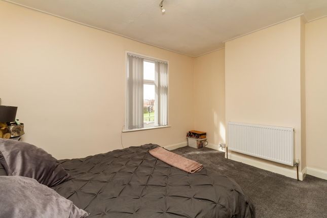 Terraced house to rent in Leeds Road, Cutsyke, Castleford, West Yorkshire