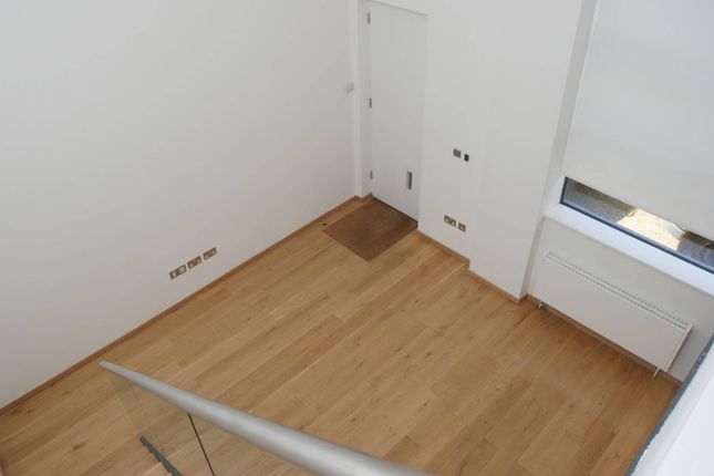 Studio to rent in Tilney Court, City, London