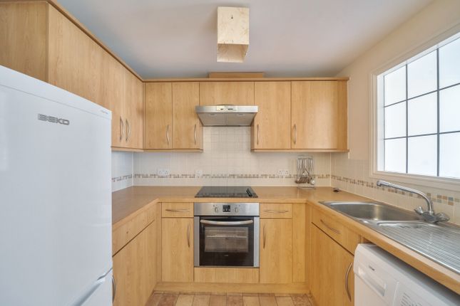 6, Hoddinott Road, Hampshire photo 4