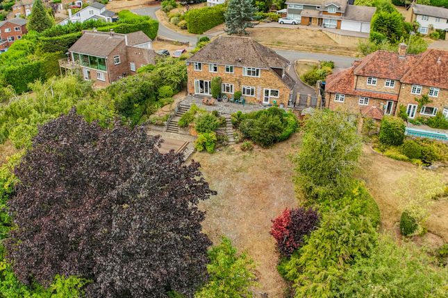 6, Silverthorn Drive, Hemel Hempstead photo 3