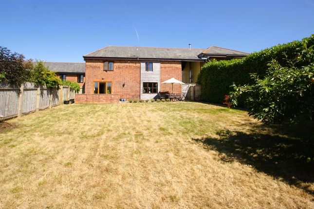 Barn conversion to rent in Sidmouth Road, Aylesbeare, Exeter