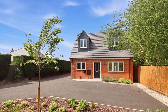 2-bed house on 183, Chesterfield Road, Chesterfield, £194,000