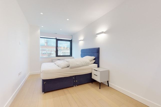 New Horizons Court, Brentford photo 3