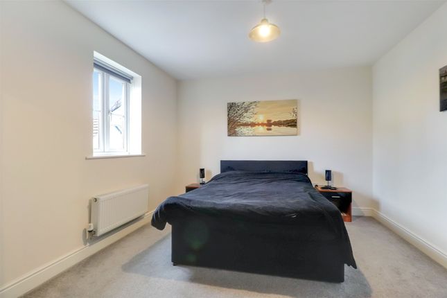 42, Donn Gardens, Devon photo 2