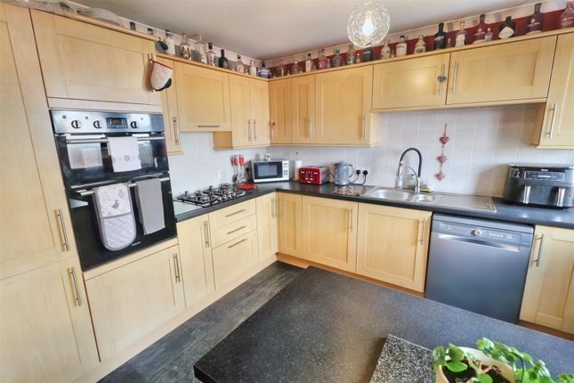 End terrace house for sale in Springfield Drive, Elgin