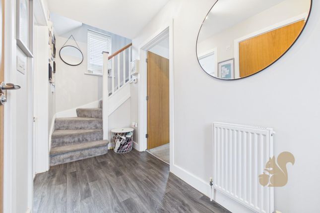 33, Saltings Crescent, Colchester photo 2