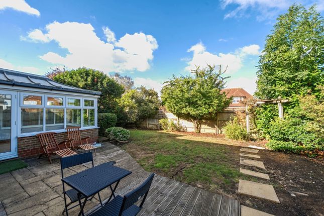 7b, Round Grove, Croydon photo 4