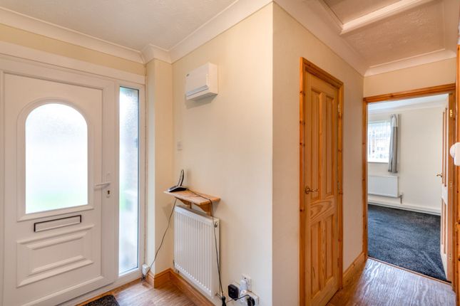 44 Welham Grove, Retford photo 4