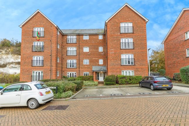 2-bed flat on Flat 3,, Tucano Court, Rochester, £190,000