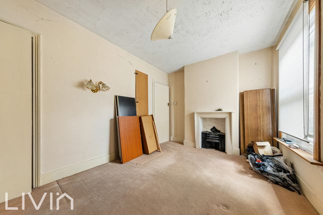 24 Queen Street, Croydon photo 2