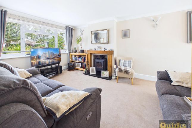 146, Swan Lane, Wickford photo 2