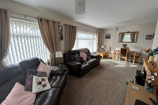 Bungalow for sale in Lincoln Road, Skegness, Lincolnshire