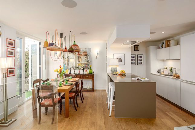 4, Codrington Mews, London photo 3