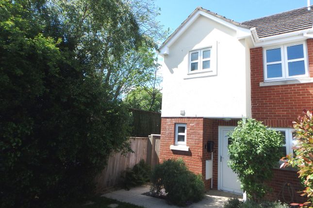 2 bed end terrace house to rent in Manor Gardens, New Milton BH25