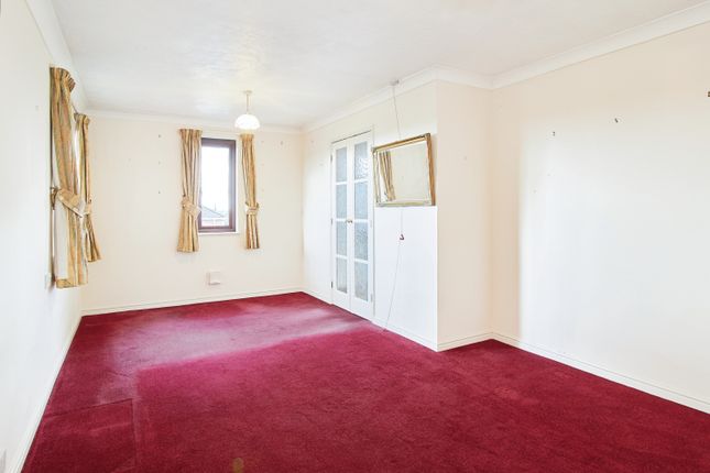 53, Beeches Court, Rednal photo 2