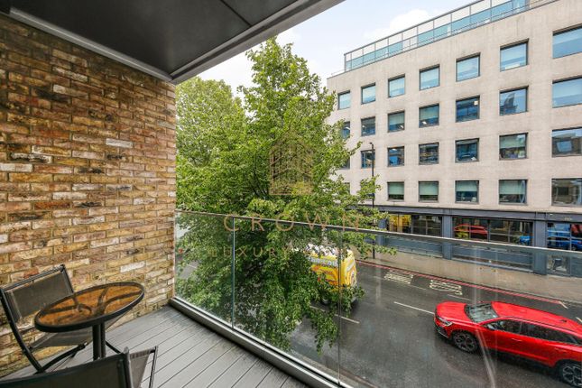 Flat 36, 10, Brandon House, Hilary Mews, London photo 2