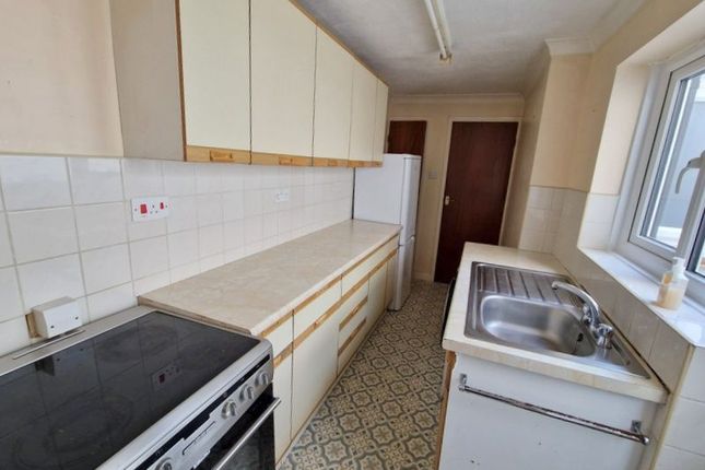 9, Meadow Street, Exmouth photo 4