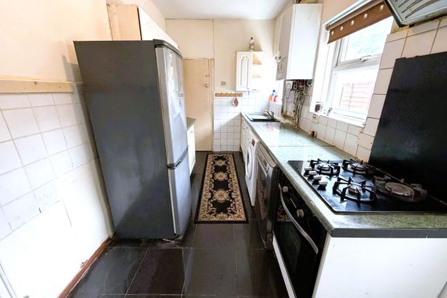 40, Oak Road, Luton photo 4