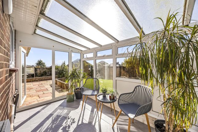 39, Chute Avenue, Worthing photo 4