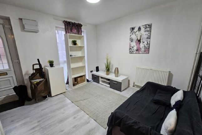 End terrace house for sale in Dunsmore Road, Luton
