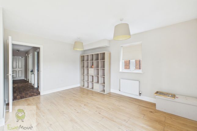 Flat 11, Tucano Court, Silver Streak Way, Rochester photo 3