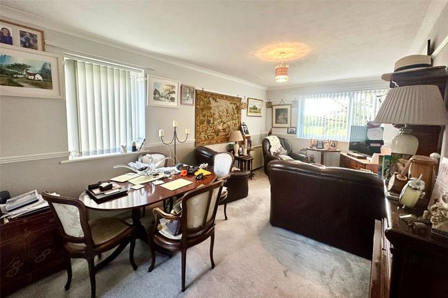 4, Brittain Court, Berkshire photo 2