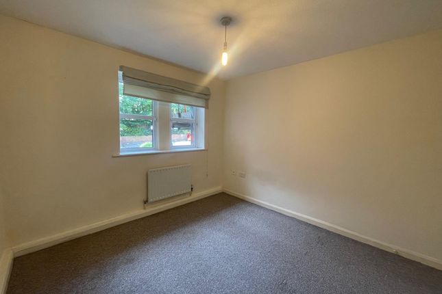 Flat 12, Beechwood Court, 21, Falkland Mount, West Yorkshire photo 4
