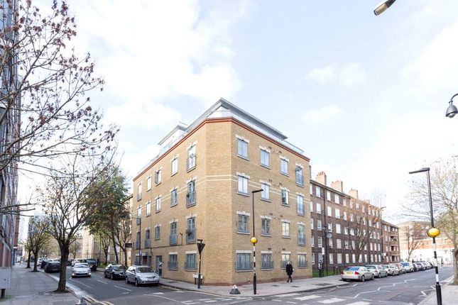 Thumbnail Flat to rent in Greatorex Street, London