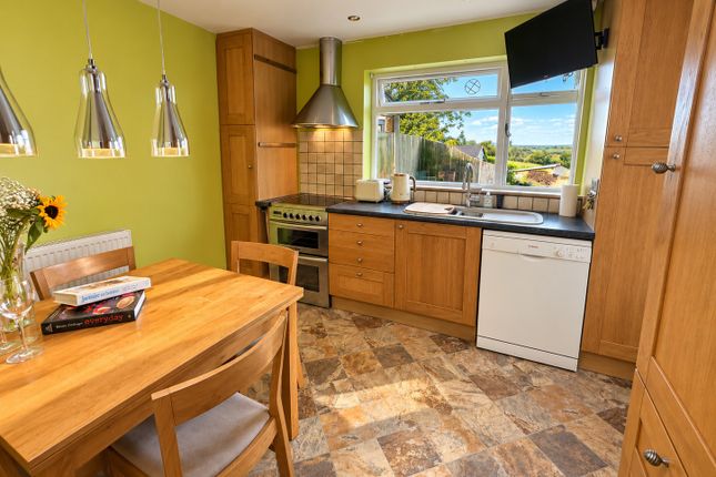 2 London Road, Wadhurst photo 3