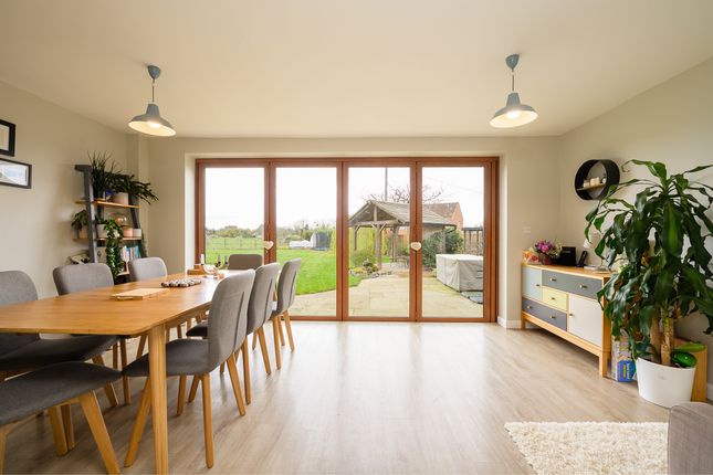 8 Wellmead, Ross-on-Wye photo 2