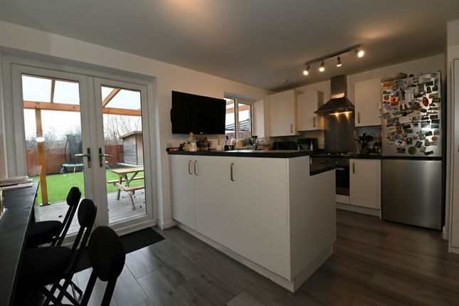 70 Virginia Drive, Manchester photo 3