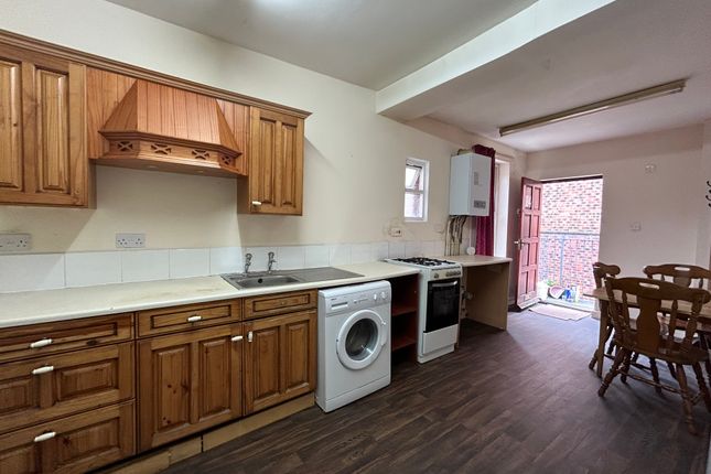 Thumbnail Duplex to rent in Marmion Road, Sheffield