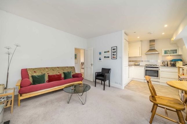 Flat 4, 3, Leinster Square, London photo 4