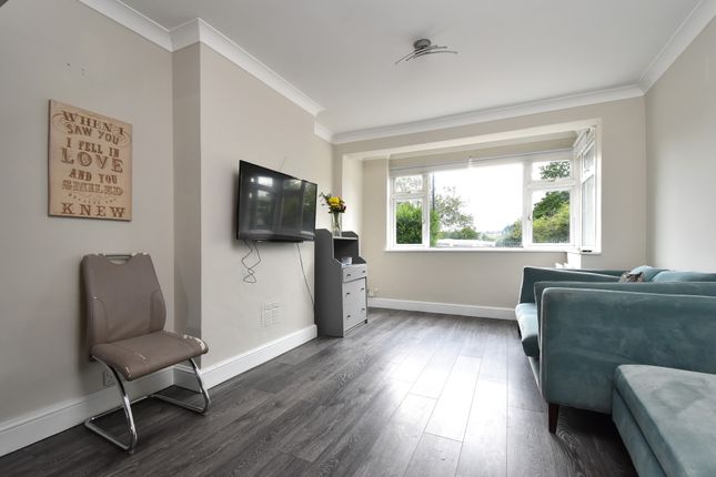 4, Chilmark Road, London photo 3