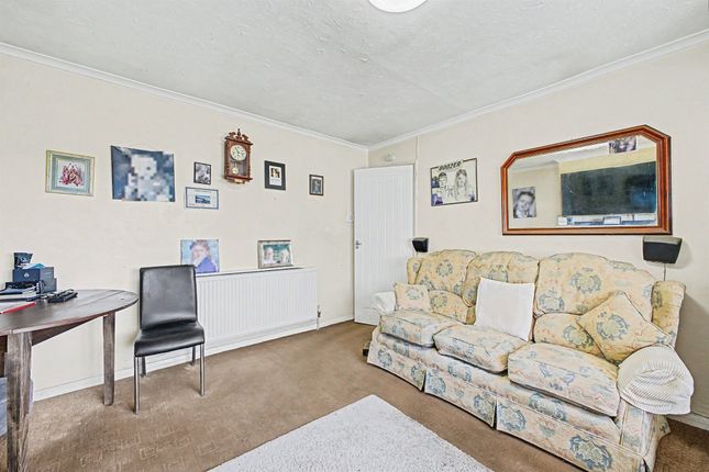 41, Bouverie Road, Northampton photo 4