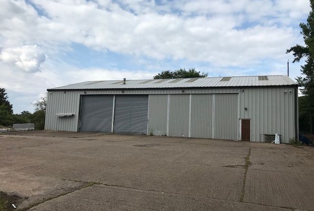 Warehouse to let in Snitterfield Road, Bearley