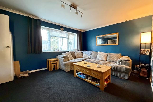 9, Bower Close, Holbury photo 3