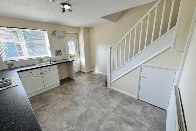 57, Vera Crescent, MANSFIELD photo 3