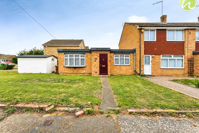 1-bed bungalow on 58 Delius Way, Stanford-Le-Hope, £250,000