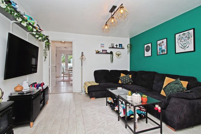 4, Kevill Road, Redruth photo 2